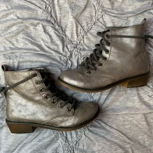 Chinese Laundry boots